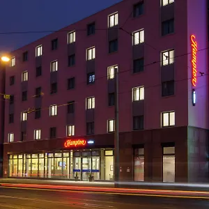 Hampton By Hilton Center Otel